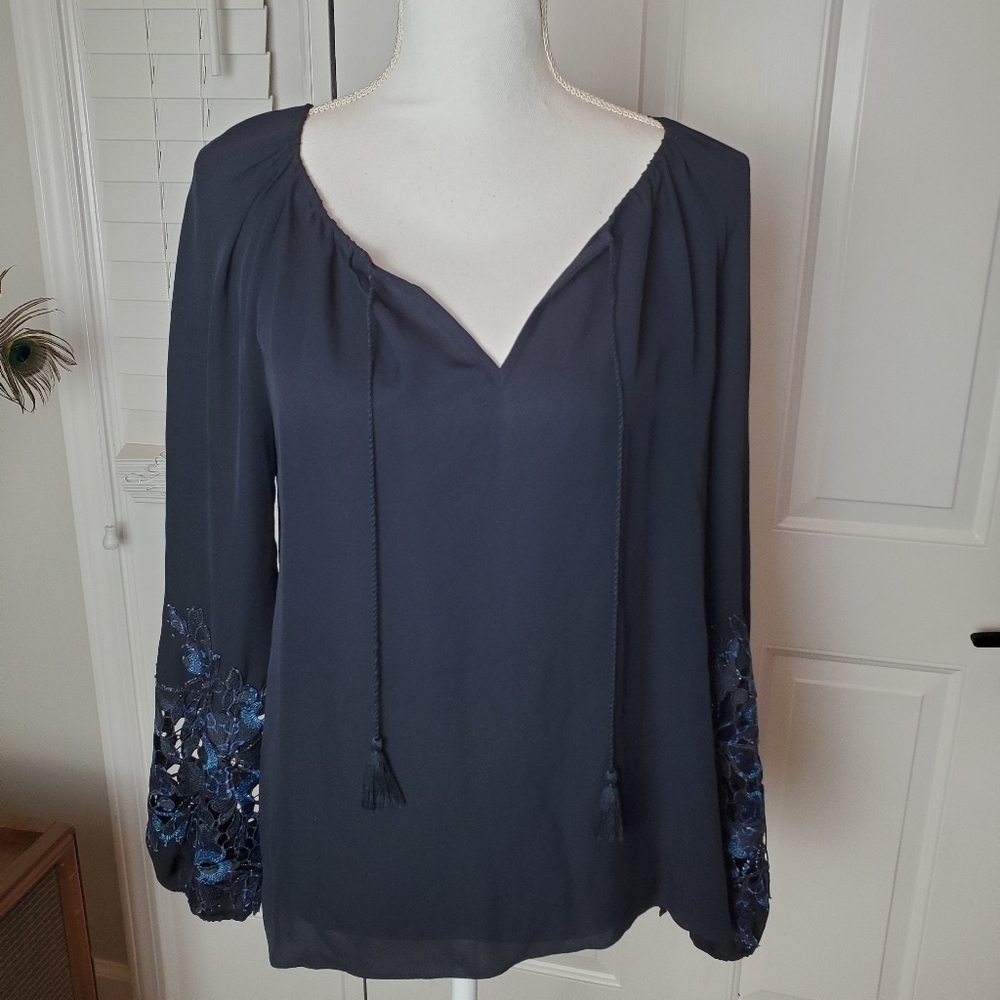 Elie‎ Tahari Blouse Womens Small Black Silk Balloon Sleeve Blue Crochet detail
